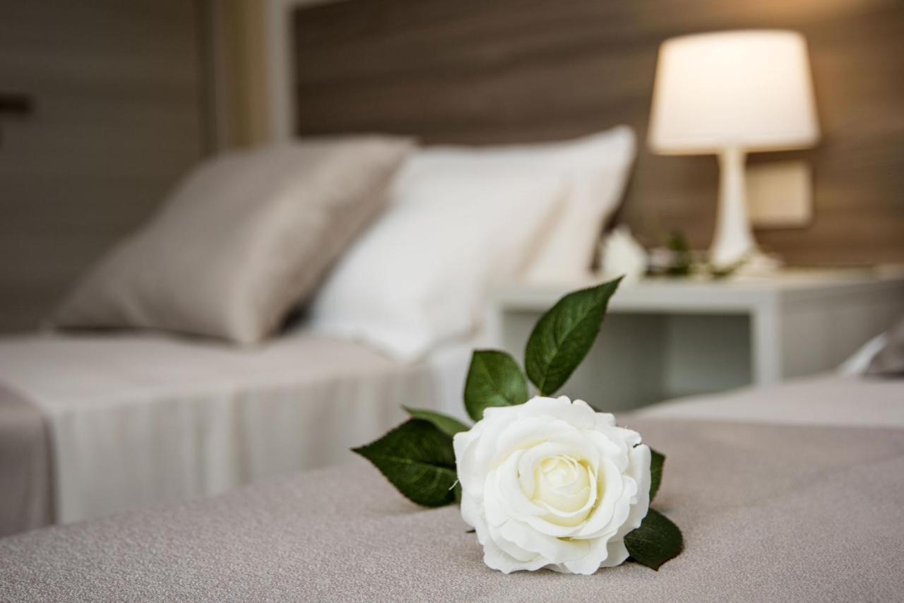Camelot Appartamenti - Business E Holiday Сан-Мартіно-Буон-Альберґо Екстер'єр фото